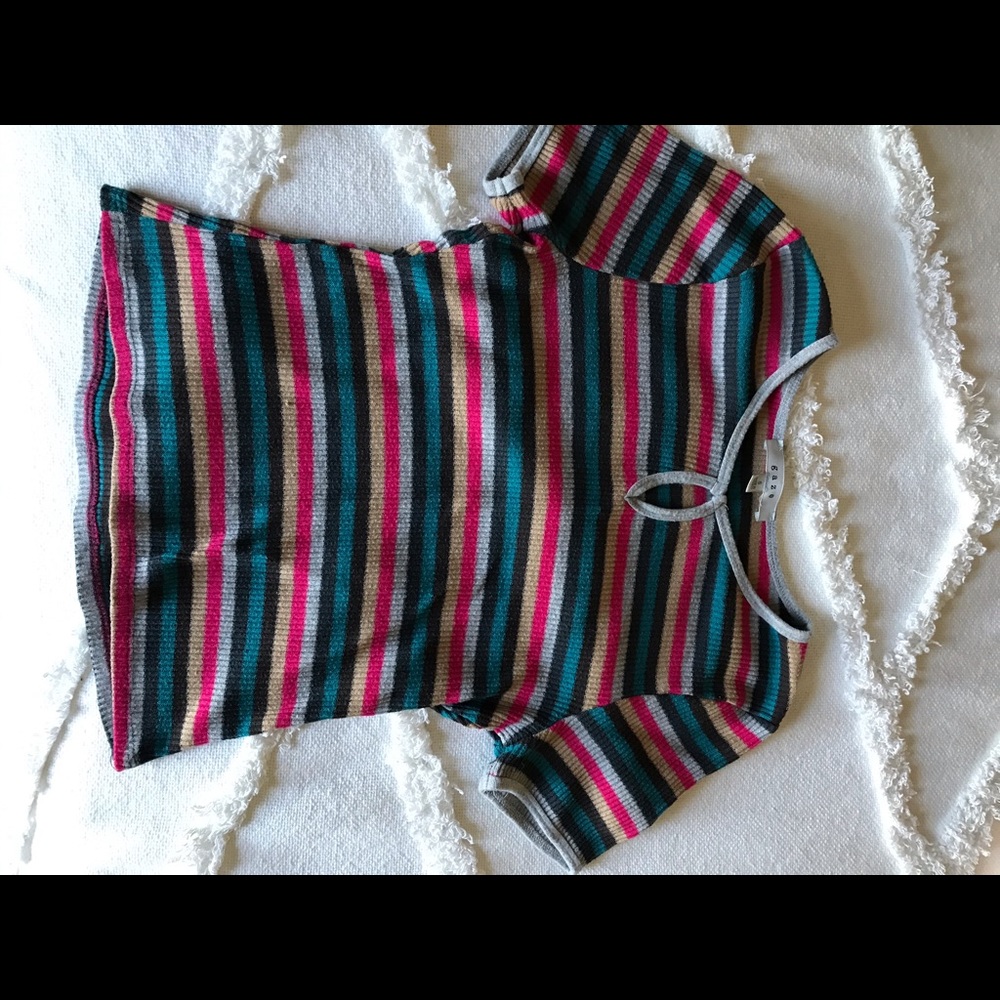 Striped crop top shirt.